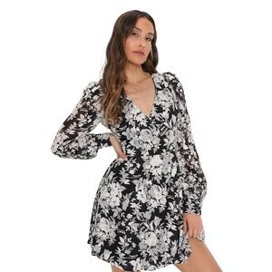 Lulus Ever So Perfect Black and White Floral Jacquard Mini Wrap Dress size Small